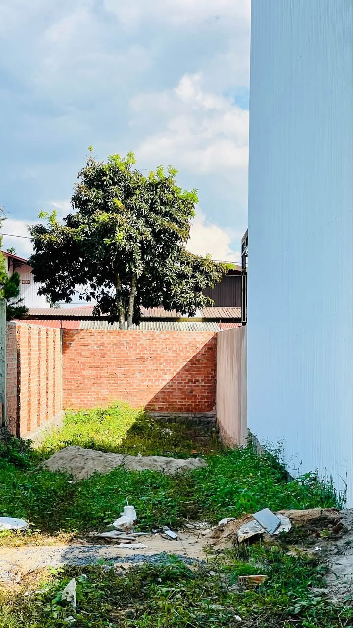 Đất 2 mặt đường Âu Cơ, Pleiku 250m² giá chỉ 1.5 tỷ - Cơ hội đầu tư tuyệt vời!