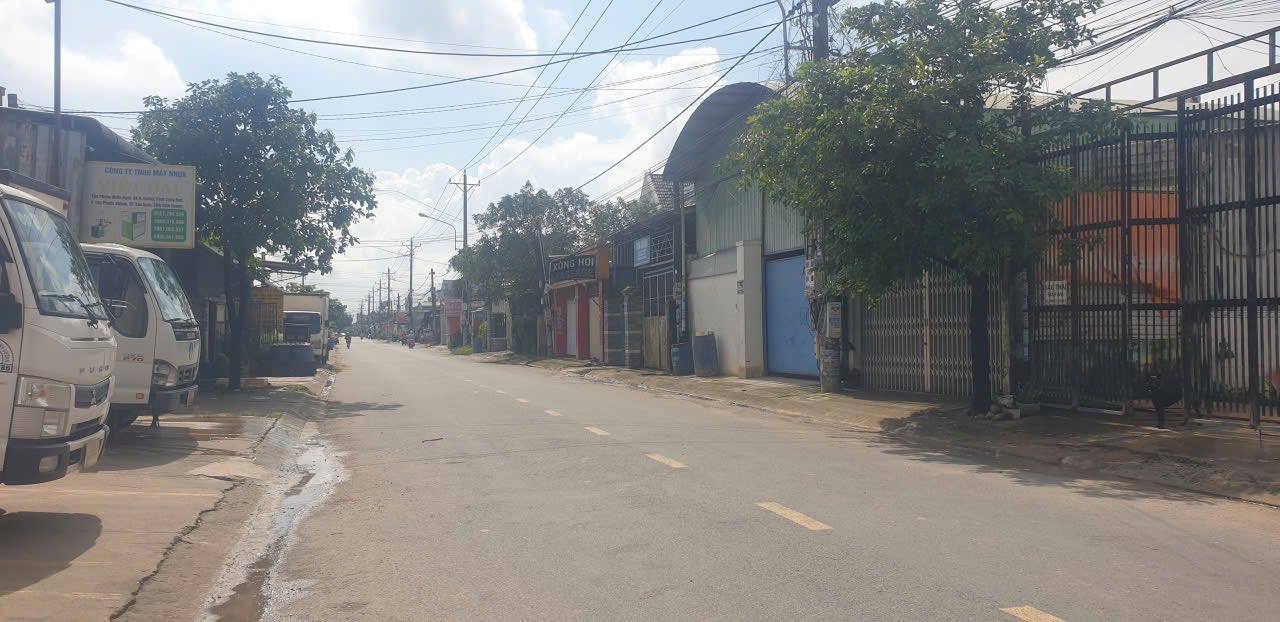 Bán đất Tân Phước Khánh 475,7m² giá 11 tỷ - Tặng nhà cấp 4 và kho