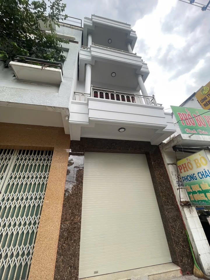 Nhà 4 tầng 2 mặt tiền Lê Hồng Phong, Phước Hải, Nha Trang 40m² giá 7.6 tỷ - Kinh doanh thuận lợi!