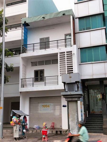 Bán gấp nhà mặt tiền Cộng Hòa P13 Tân Bình 88m² giá 22 tỷ - Vị trí đắc địa gần sân bay!