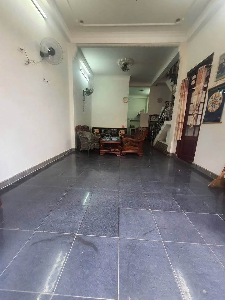 Nhà 2 tầng 90m² quận Hải Châu, giá 8 tỷ - Vị trí trung tâm, sổ hồng chính chủ!