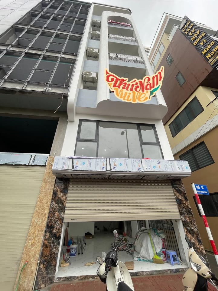 Cho thuê tòa nhà 7 tầng mặt phố Đàm Quang Trung, Long Biên - 35 triệu/tháng