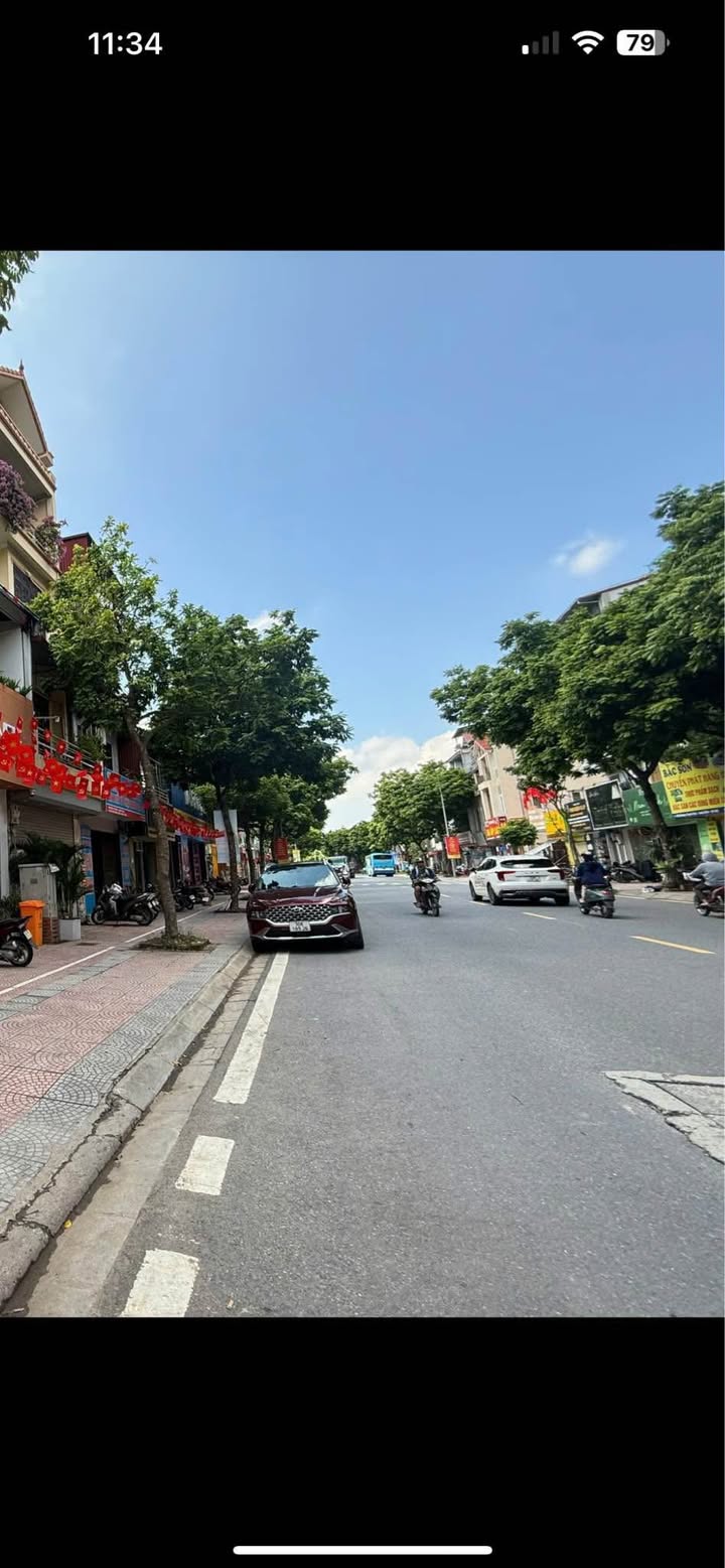 Nhà mặt phố Thạch Bàn, Long Biên 125m² giá 60 tỷ - Cơ hội vàng đầu tư!