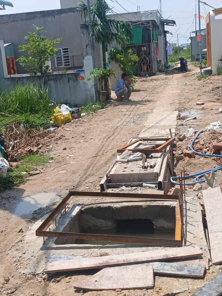 Đất thổ cư Long Hải 150m² giá chỉ 1.85 tỷ - Vị trí thuận lợi gần chợ và trường học!