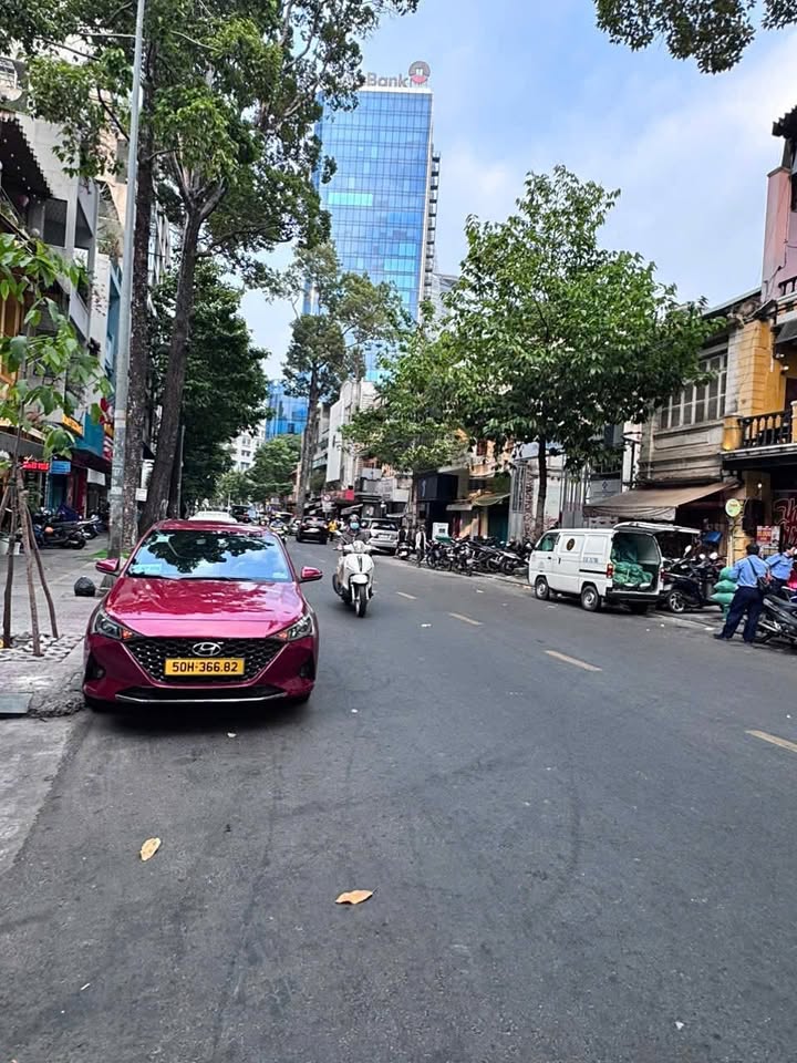 Cho thuê nhà nguyên căn đường Nguyễn Thái Bình, Quận 1 - Vị trí đắc địa ngay trung tâm!