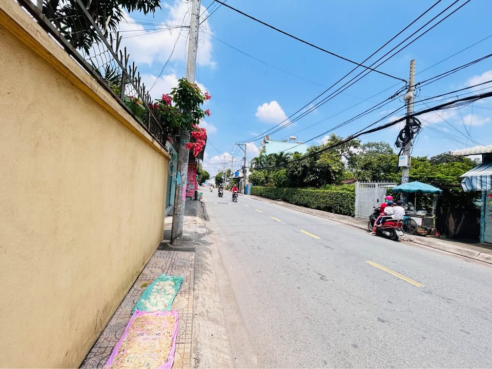 Nhà mặt tiền Nguyễn Thị Ngâu 330m² giá 8.6 tỷ - Kinh doanh sầm uất, cho thuê 25 triệu/tháng!