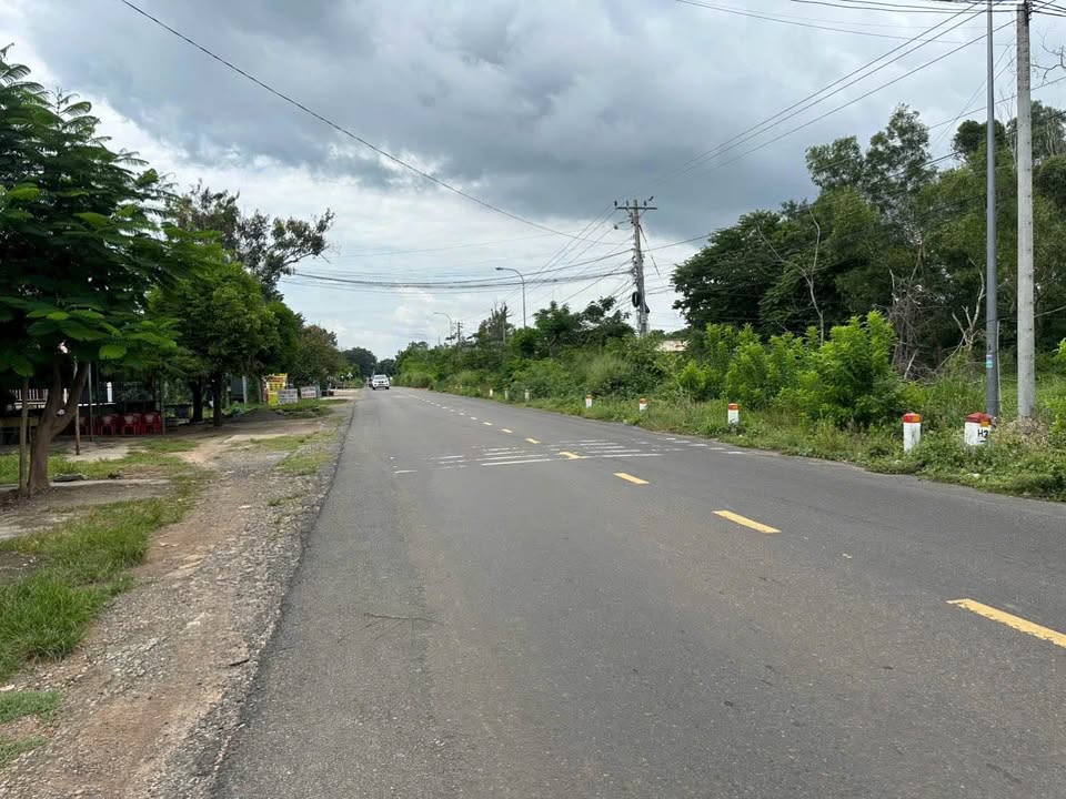 Nhà mặt tiền đường Âu Cơ, Phan Thiết 310m² giá 3 tỷ - Gần biển chỉ 3km!