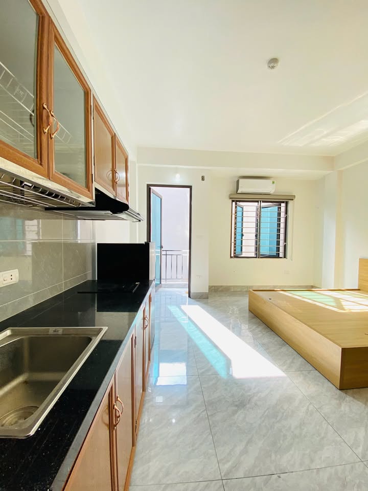 Cho thuê CCMN 66m² tại Đông Thắng, Bắc Từ Liêm - Full đồ, ban công thoáng mát!