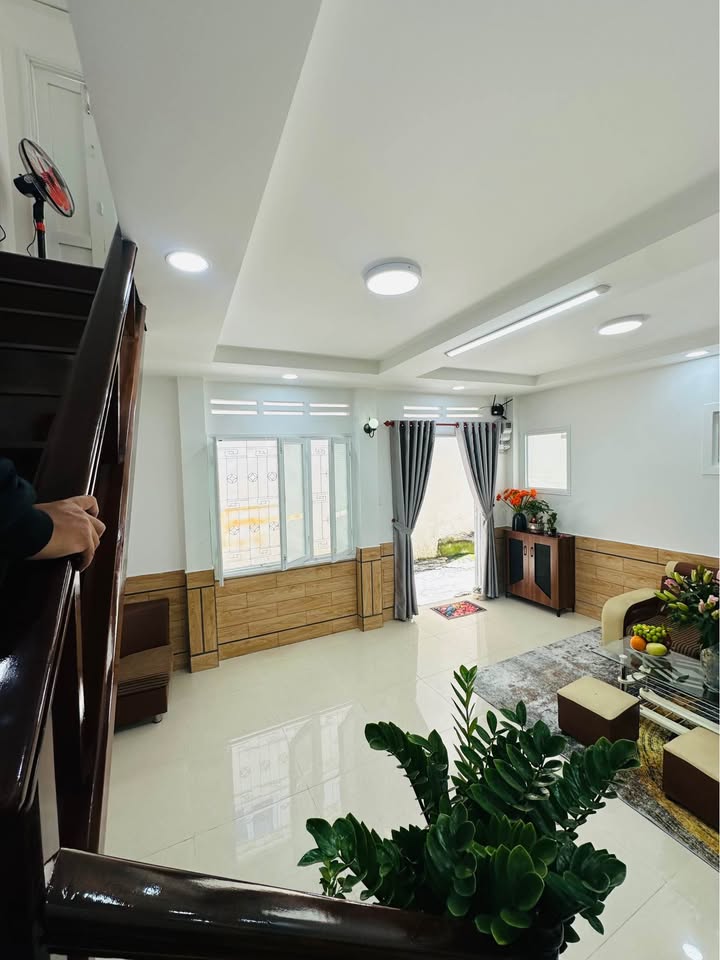 Nhà phố đường Phan Đình Phùng, Đà Lạt 52m² giá 3.7 tỷ - Sổ đỏ chính chủ, tiện ích đầy đủ