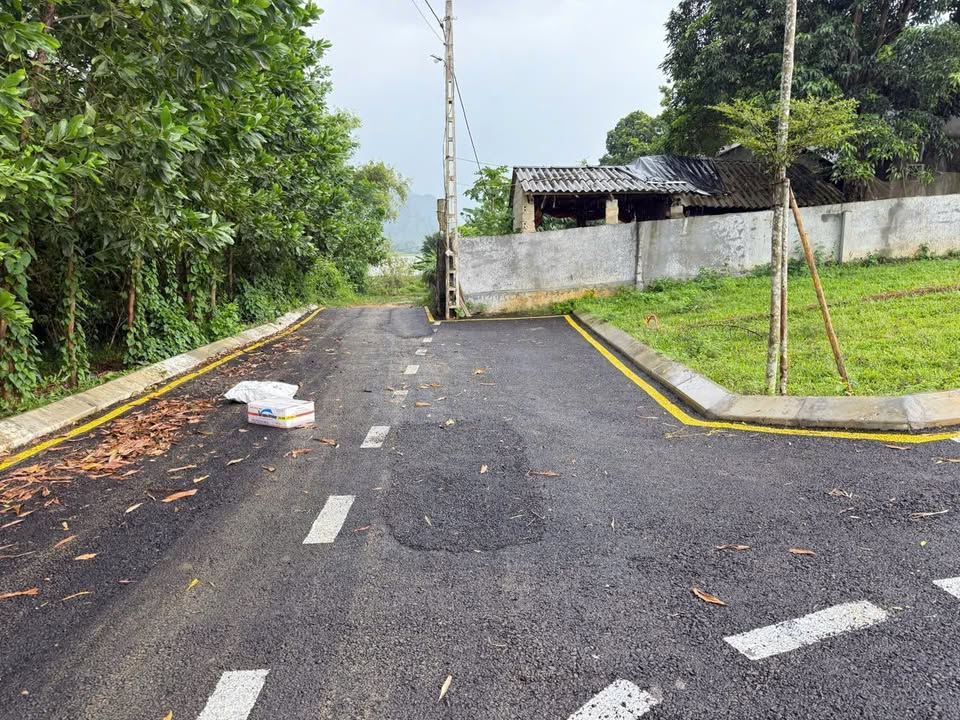 Lô đất vàng 2 mặt tiền tại thị trấn Ba Hàng Đồi - 102m² chỉ 835 triệu - Cơ hội đầu tư sinh lời!