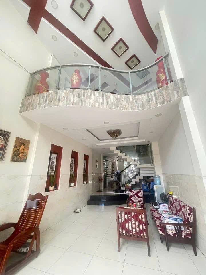 Nhà hẻm Phạm Văn Chí, Quận 6 - 106m² giá 11.2 tỷ - Sổ hồng chính chủ