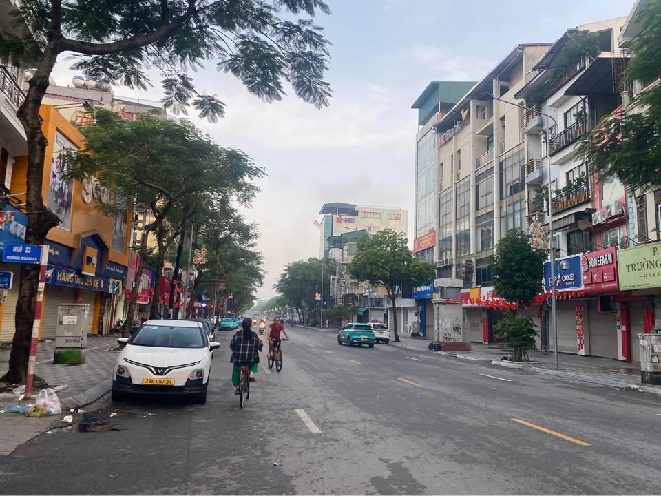 Nhà 7 tầng thang máy phường Xuân La, Tây Hồ 52m² giá 16 tỷ - Tiện ích đỉnh cao!