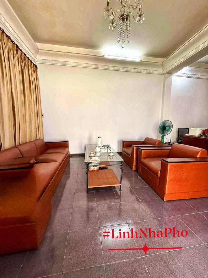 Biệt thự cổ kiến trúc 3 tầng tại Tân Bình 160m² giá 29 tỷ - Cơ hội đầu tư hiếm có!