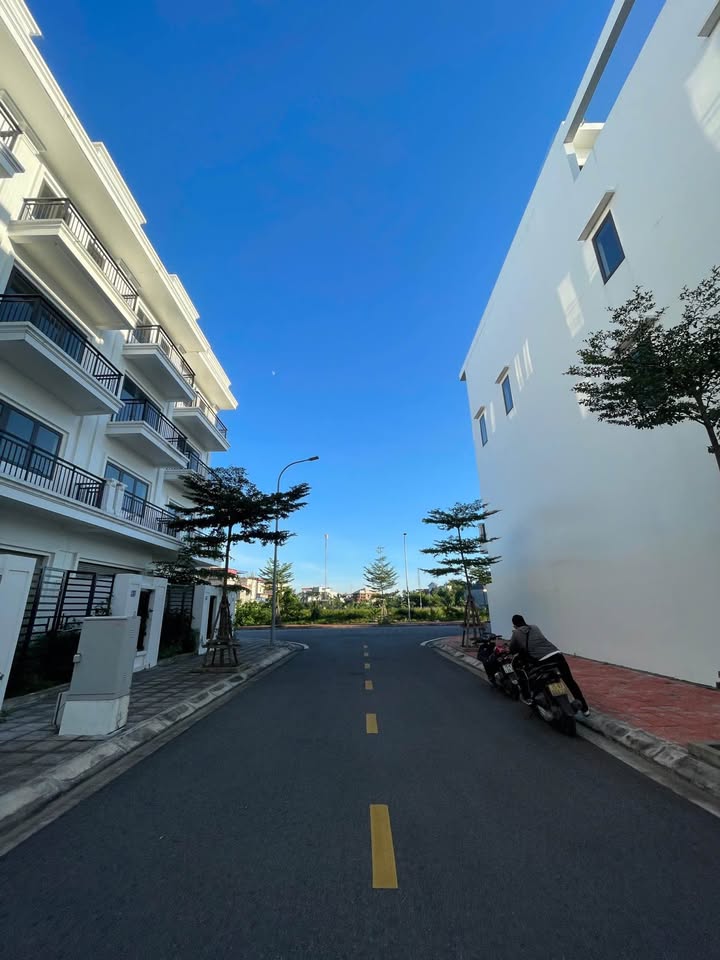 Nhà 4 tầng KĐT Phúc Tiến Home 100m² giá 4.3 tỷ - Chính chủ sổ hồng!