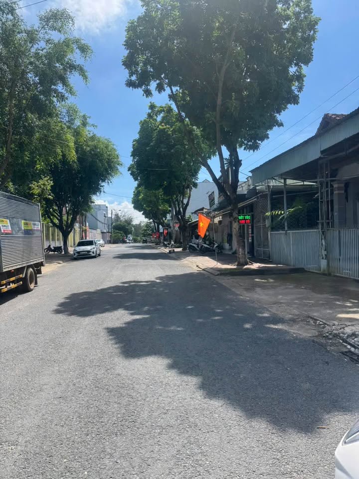 Đất mặt tiền Trần Nhân Tông 329m² giá 3.6 tỷ - Kinh doanh sầm uất!