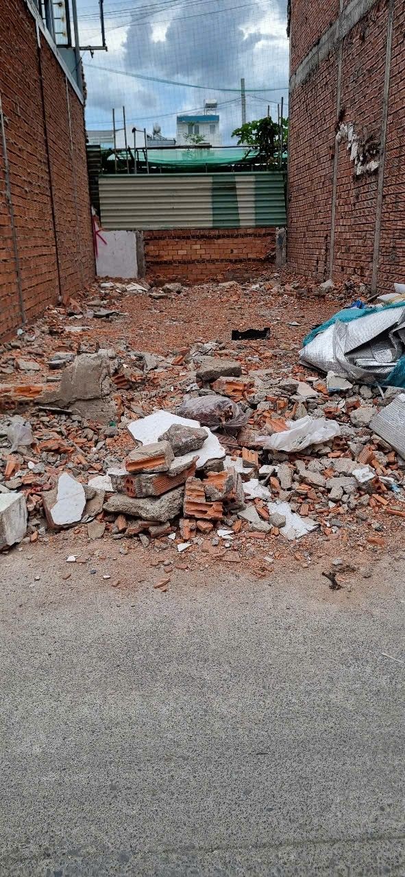 Đất nền Gò Vấp 50m² giá 4 tỷ - Vị trí đẹp ngay Chợ Xóm Mới!