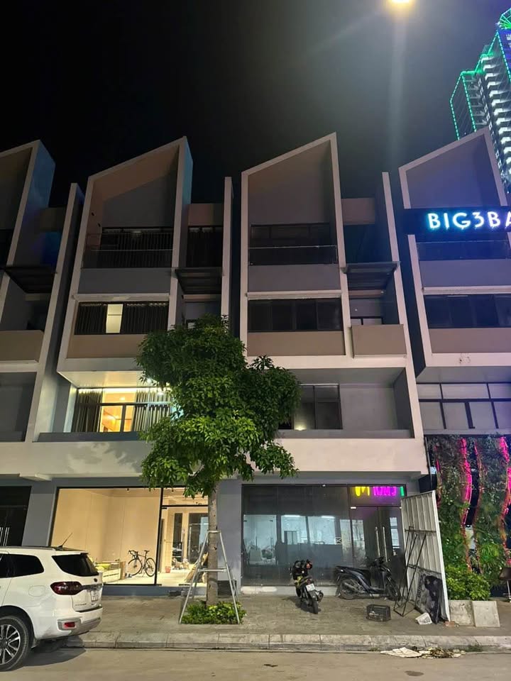 Shophouse Green Diamond Hạ Long 120m² giá 19 tỷ - Đang cho thuê kinh doanh hiệu quả!