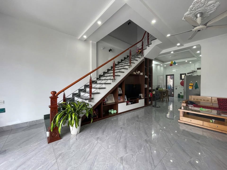 Nhà 3 tầng tại Hà Phong 85m² giá 2.95 tỷ - Không thể bỏ lỡ!
