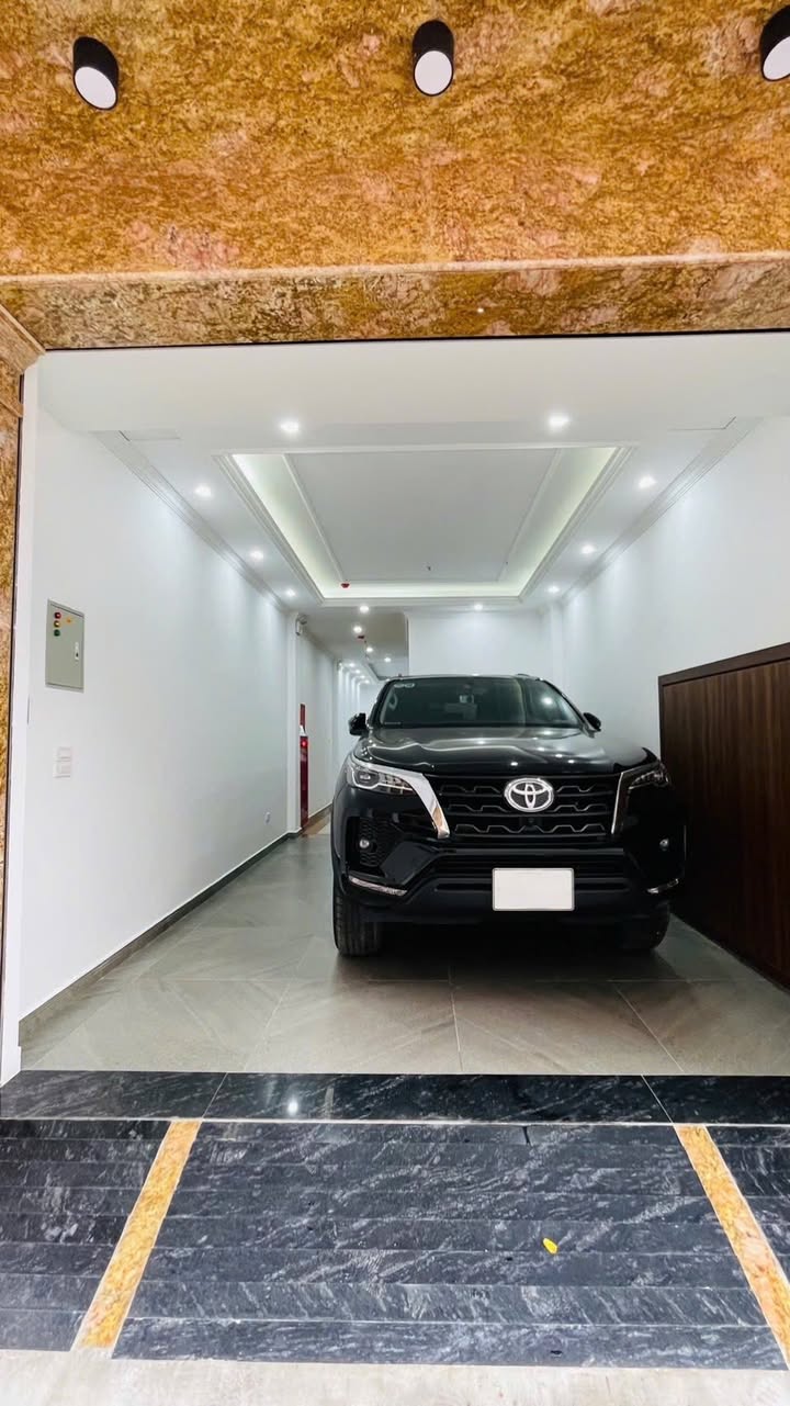 Nhà phân lô Phùng Chí Kiên, Cầu Giấy 55m² giá 27.5 tỷ - Đầu tư sinh lời lý tưởng!