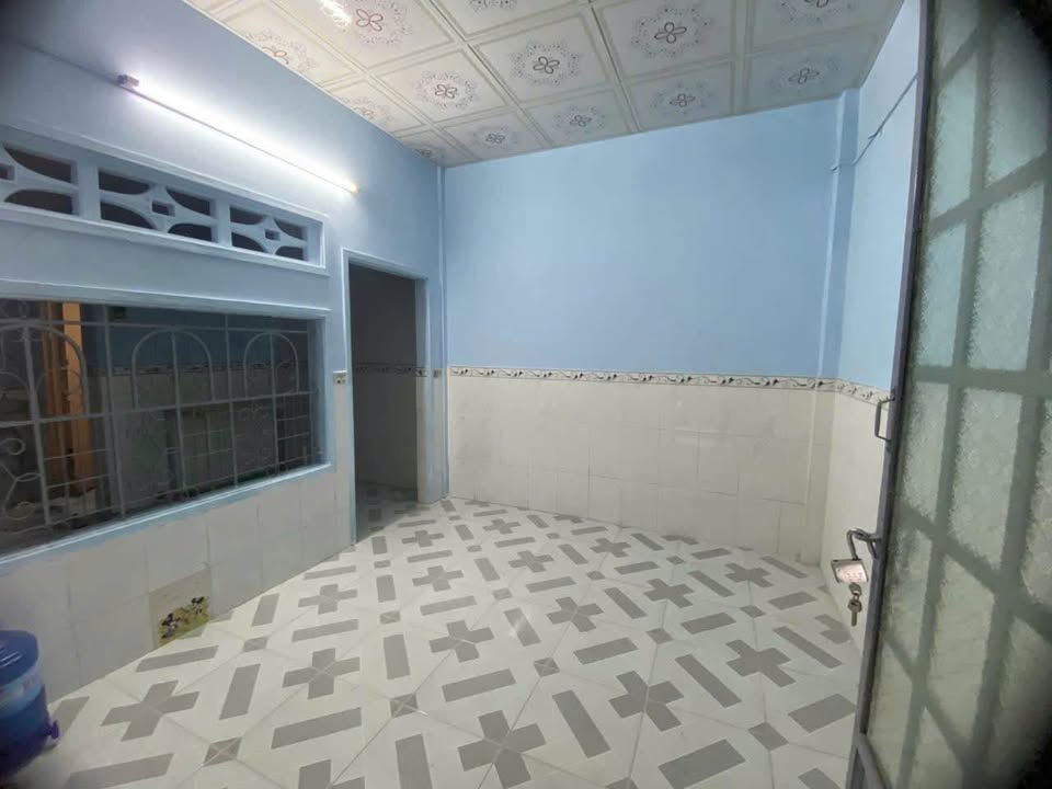 Nhà mini đối diện Trường Cao đẳng Kinh tế Kỹ thuật Cần Thơ 46m² giá 990 triệu - Thương lượng nhẹ!