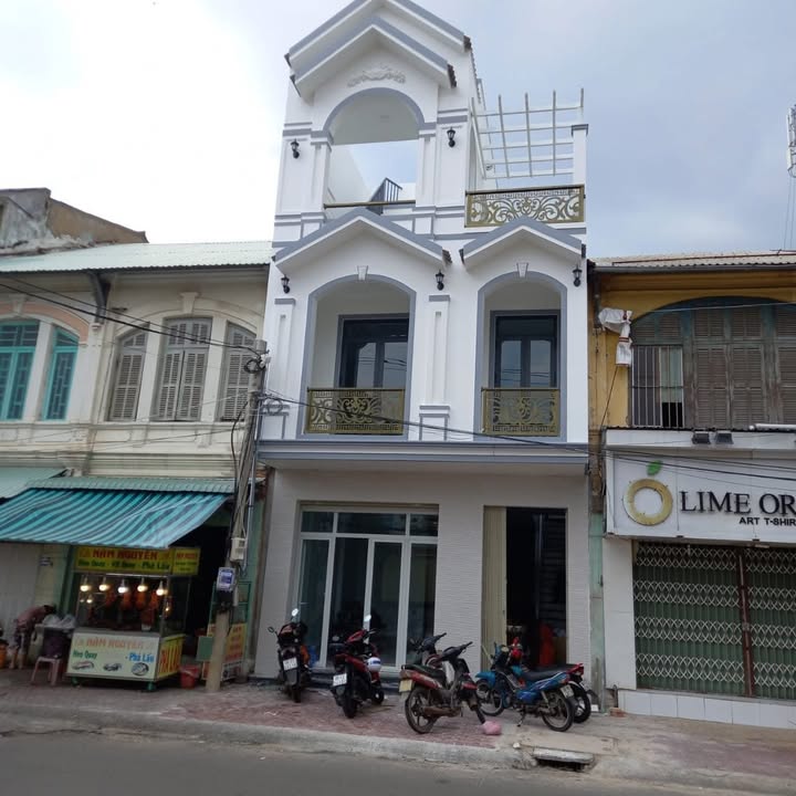 Cho thuê mặt bằng kinh doanh mặt tiền 17 Lê Hồng Phong, Phan Thiết - Địa điểm lý tưởng cho quán nước, spa, salon!