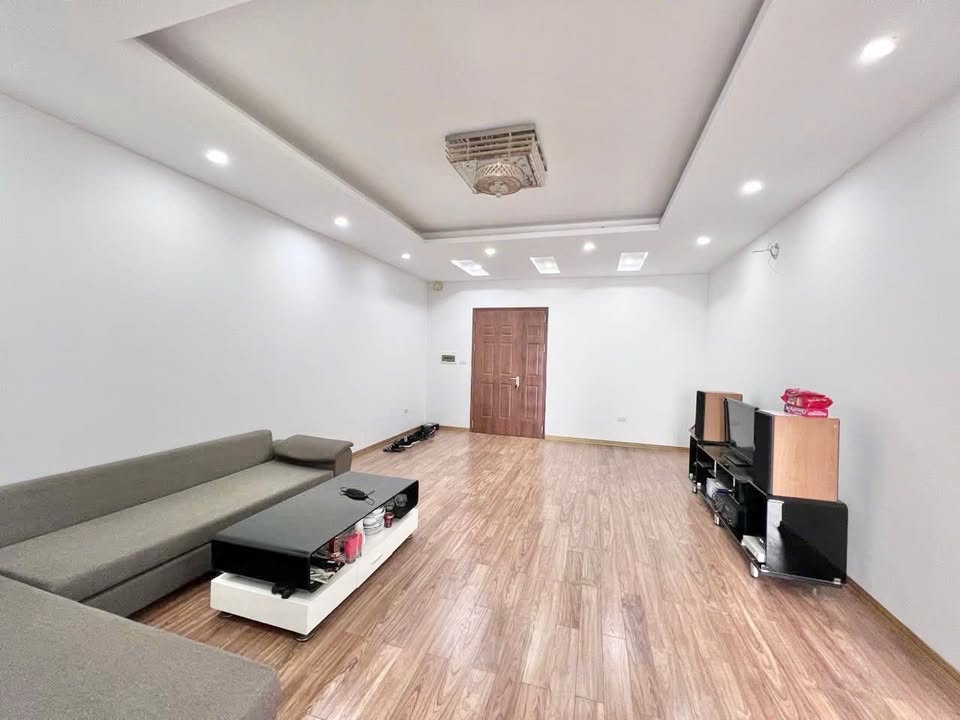 Căn hộ Chung Cư Bộ Công An Hoàng Mai 90m² giá 9 triệu - Tầng cao view đẹp