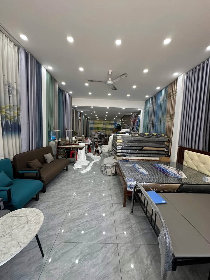 Nhà mặt tiền Trần Quý Cáp, Nha Trang, 90m², giá 15 tỷ - Đầu tư sinh lời cao!