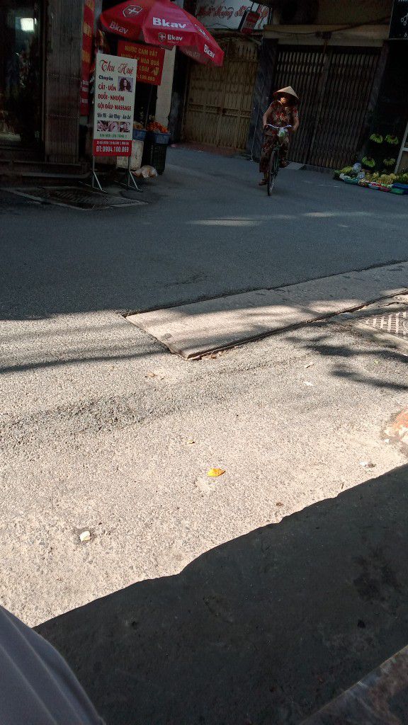 Đất mặt phố Tuệ Tĩnh, Hai Bà Trưng 97m² giá 32 tỷ - Vị trí đắc địa cho đầu tư!