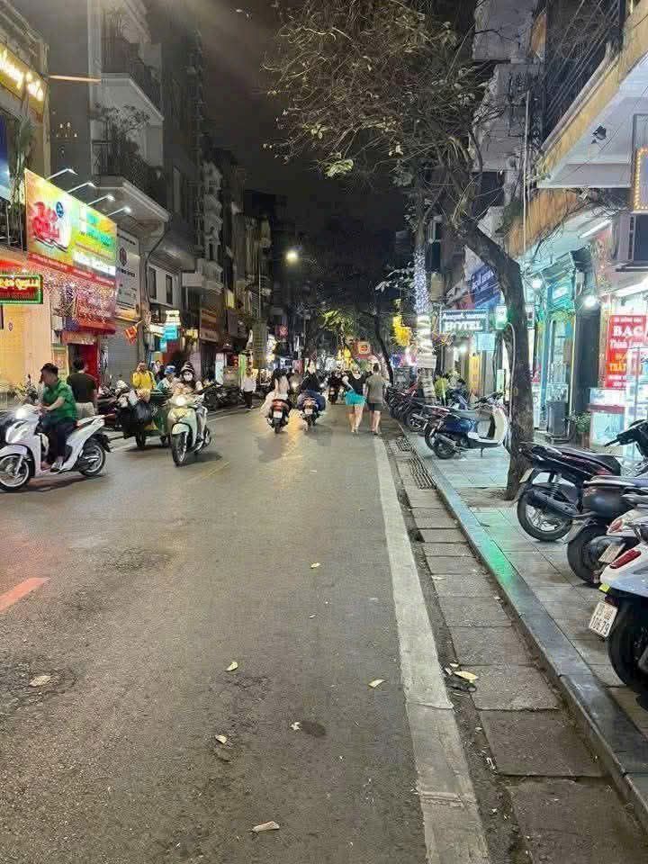 Đất mặt phố Ngọc Lâm 70m² giá thỏa thuận - Cơ hội đầu tư tuyệt vời!