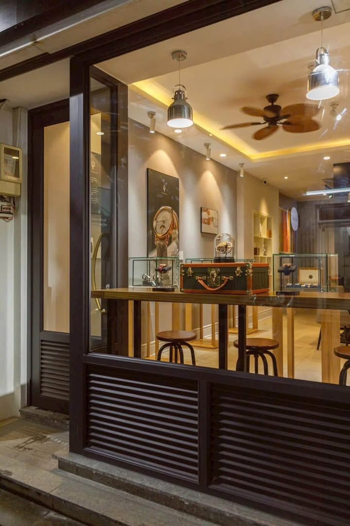 Cửa hàng cho thuê mặt bằng hẻm VIP Nguyễn Trãi, Quận 1 giá thỏa thuận - Kinh doanh sầm uất!