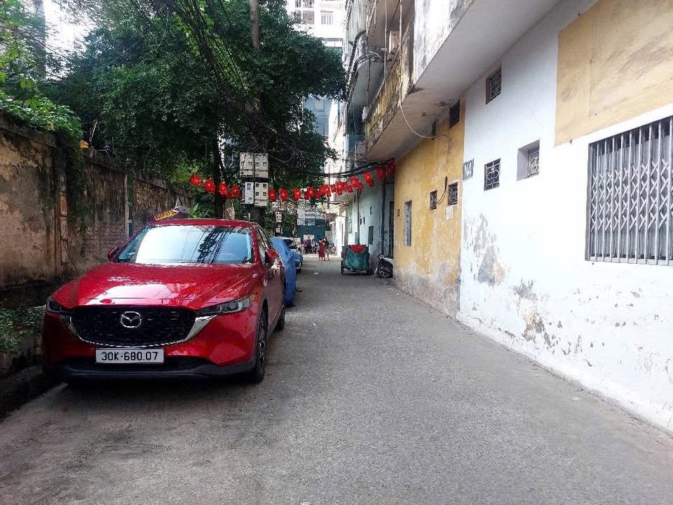 Nhà riêng 5 tầng trên đường Nguyễn Huy Tưởng, Thanh Xuân 28m² giá 6.5 tỷ - Ô tô cách 5m!