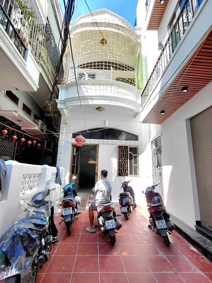 Nhà cho thuê 2,5 tầng đường Tô Hiệu, Hải Phòng - Giá 4.5 triệu, nội thất đầy đủ!