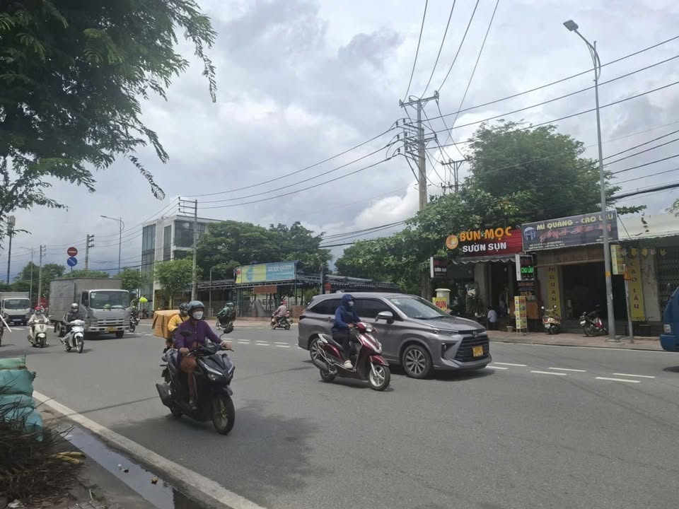 Mặt bằng cho thuê đường Tô Ký Hóc Môn 400m² - Vị trí siêu đẹp, kinh doanh 24/7