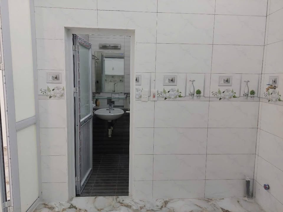 Nhà 1 tầng cho thuê tại ngõ 32 An Dương, Yên Phụ, Tây Hồ - Giá 11 triệu/tháng, nhận nhà ngay!