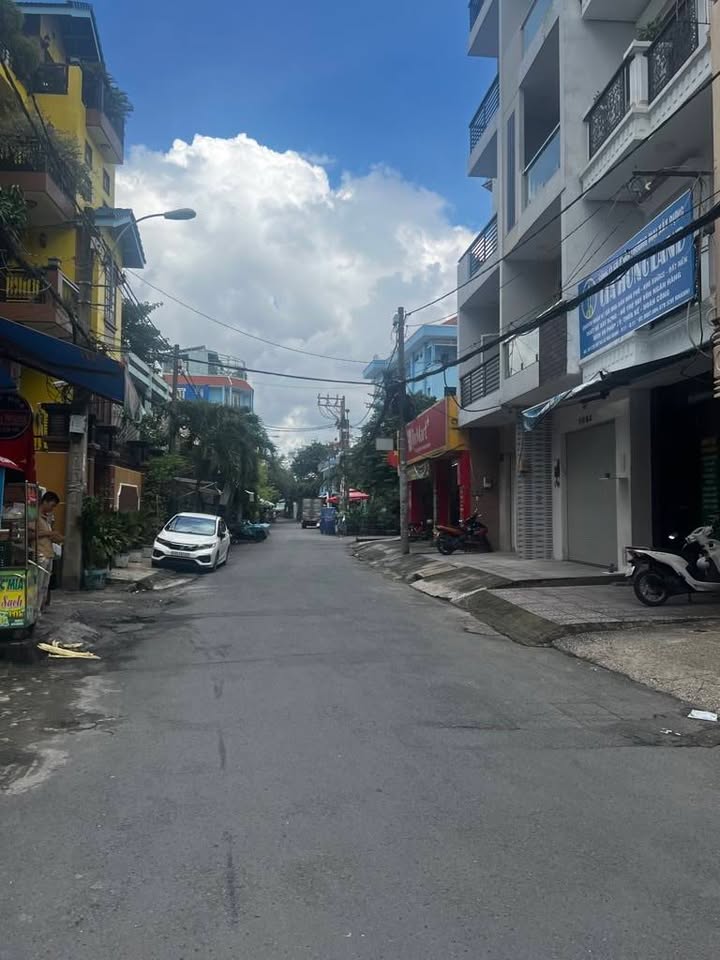 Nhà hẻm xe hơi đường Lê Đại Hành quận 11, diện tích 40m² - Giá thỏa thuận hấp dẫn!