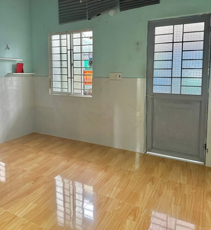 Phòng cho thuê tại phường Dương Đông - Chỉ 2 triệu/tháng - Yên tĩnh và thoáng mát!