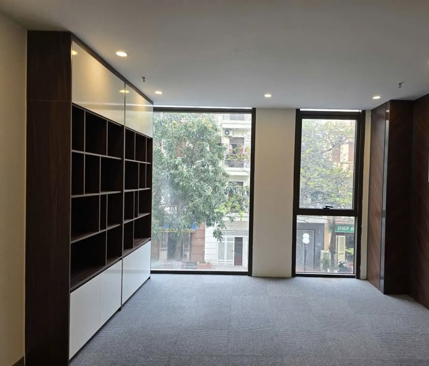 Văn phòng cho thuê tại Tòa nhà Florence, Trần Hữu Dực 100m² giá 22 triệu - Sẵn sàng làm việc ngay!