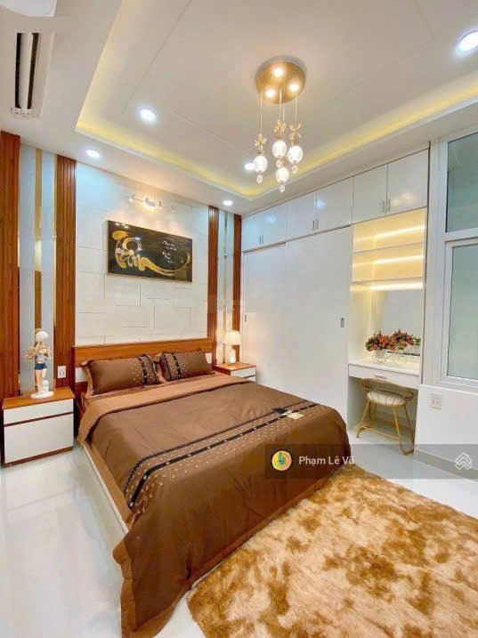 Nhà 5 tầng Hẻm VIP Thành Thái, Q.10 - 67m² giá chỉ 20 tỷ - Đầu tư sinh lời!