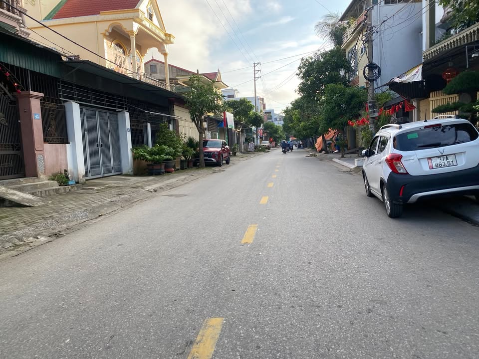 Đất mặt đường Chu Văn An, Vinh 113m² giá 7 tỷ - Vị trí đắc địa cho kinh doanh!