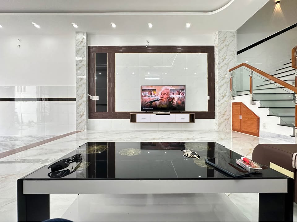 Nhà mặt tiền Gò Xoài, 100m² giá 8.89 tỷ - Kinh doanh thuận lợi!