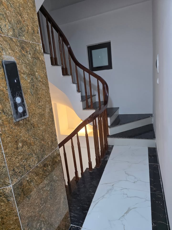 Nhà phố Trần Phú, Hoàng Mai 45m² giá thỏa thuận - Nhà mới, ô tô vào tận nơi!