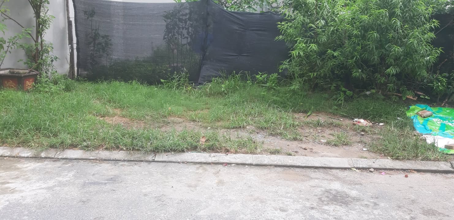 Đất nền Dương Quang, Gia Lâm 70m² giá 3 tỷ - Vị trí đắc địa, thuận tiện giao thông!