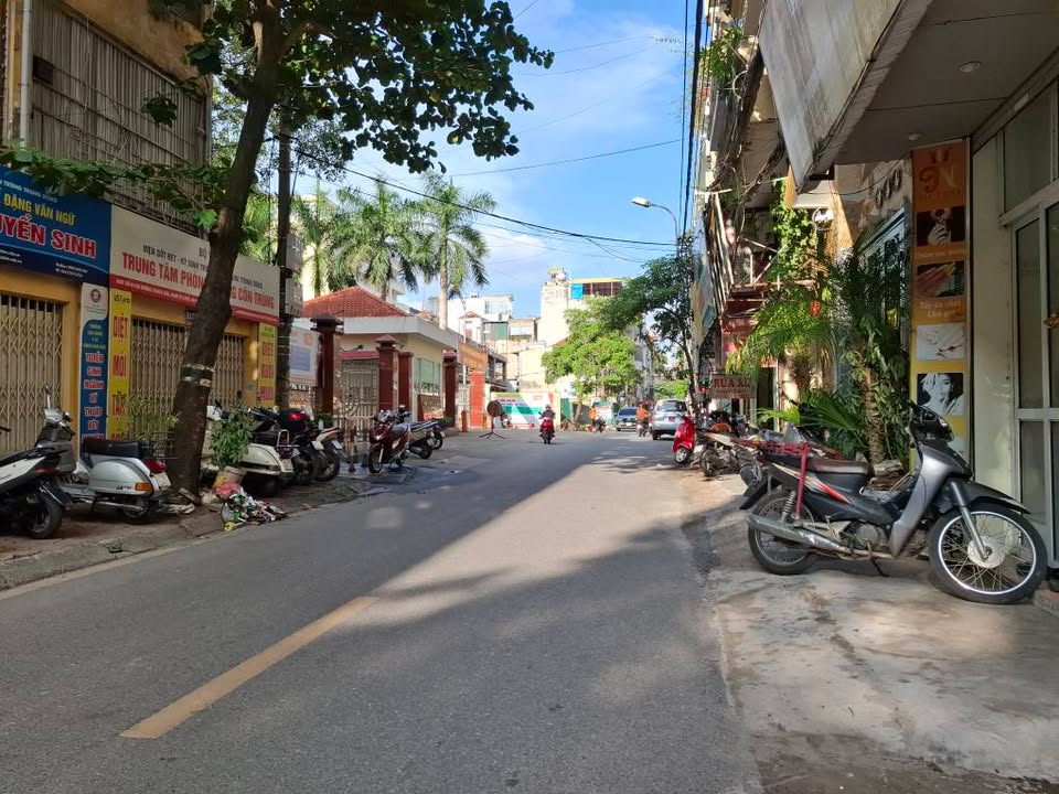 Nhà mặt phố Trung Văn, Nam Từ Liêm 45m² giá 15.5 tỷ - Cơ hội kinh doanh tuyệt vời!