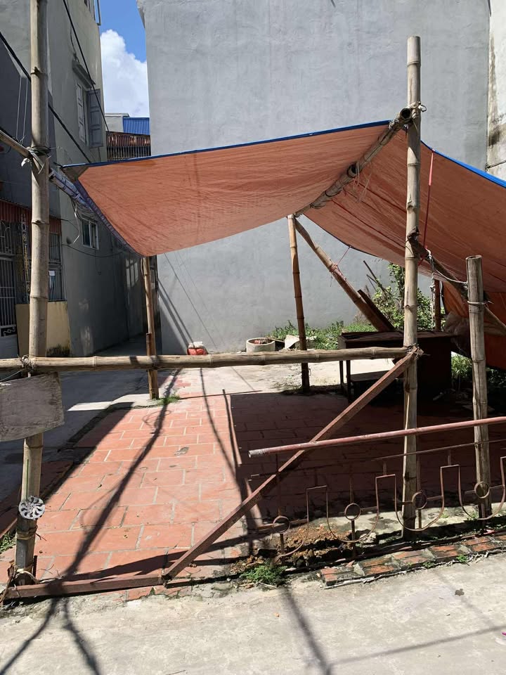 Đất lô góc ngõ Trường Chinh, Nam Định 61.3m² giá 2.25 tỷ - Đầu tư sinh lời ngay!