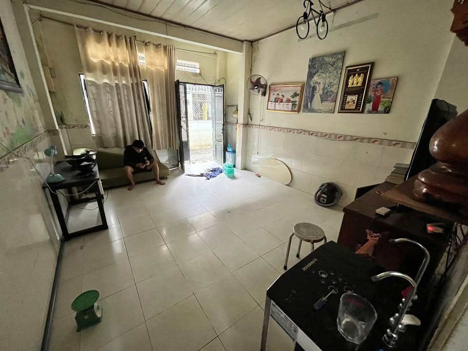 Nhà nguyên căn cho thuê tại Hẻm Đường Số 14, Phước Bình, 32m² - Dọn vào ở ngay!