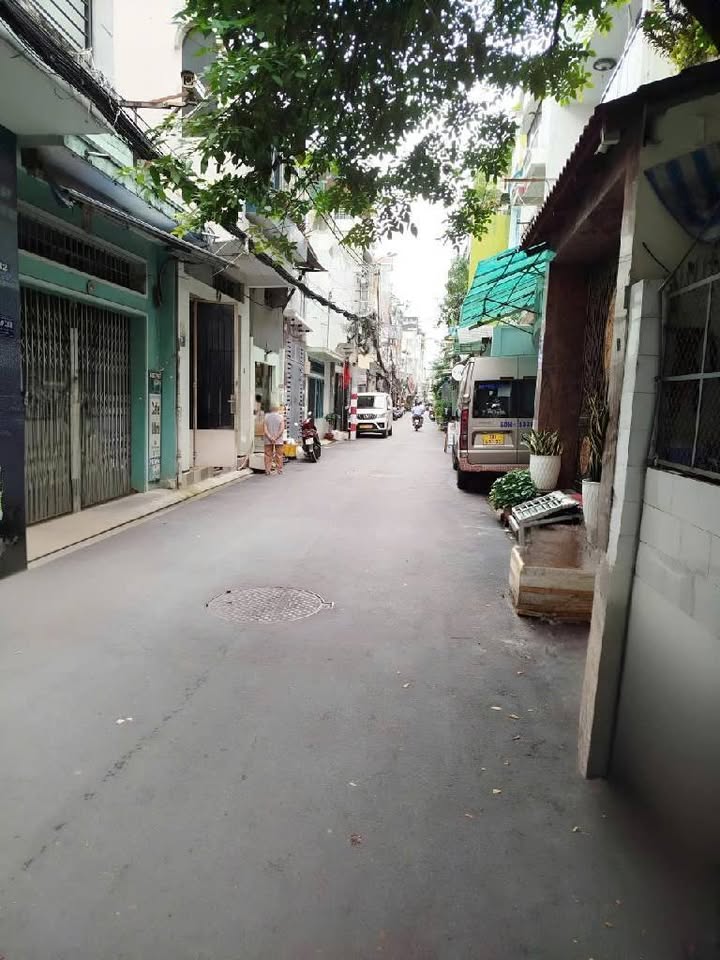 Bán FrontHouse mặt tiền đường Tân Trang, Tân Bình 120m² giá 21 tỷ - Kinh doanh sầm uất!