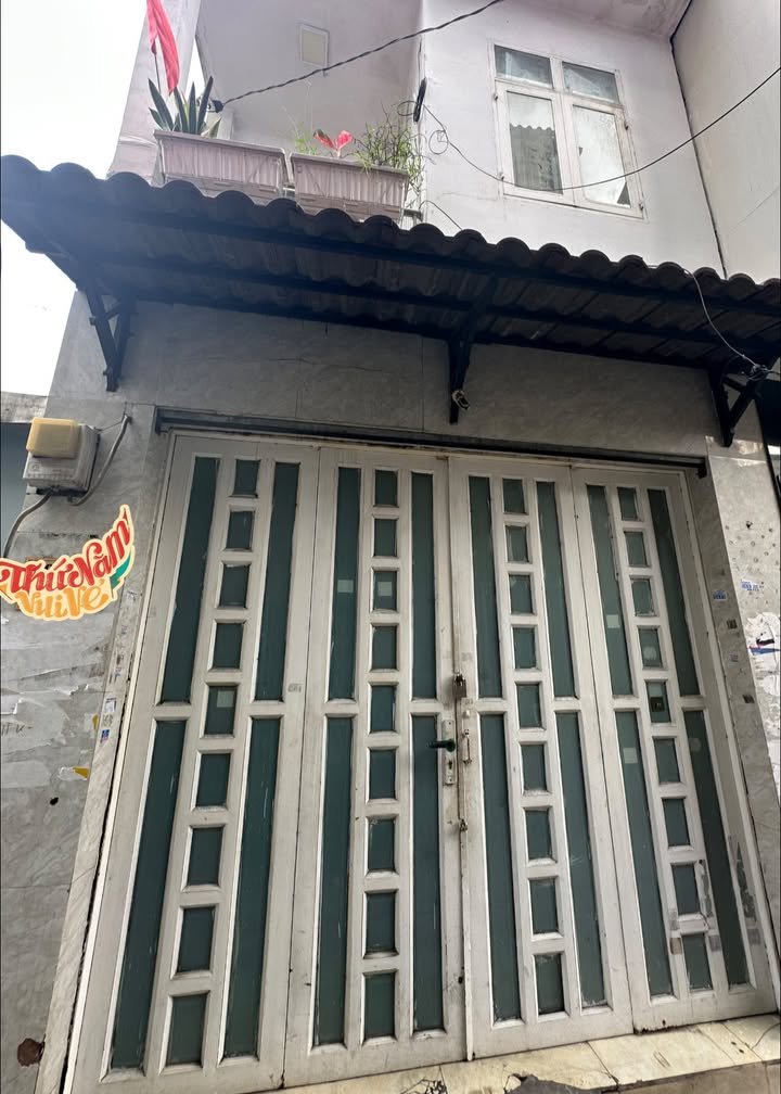 Nhà Đô Đốc Long Tân Phú 17m² giá 2.85 tỷ - Sổ hồng chính chủ!