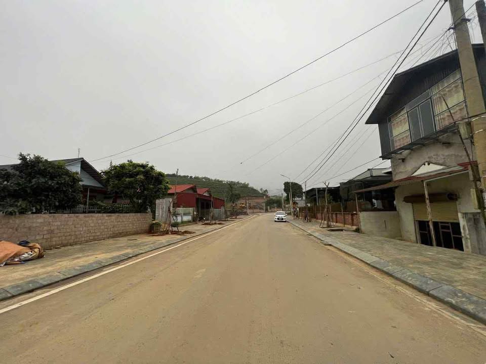 Đất nền Tiền Tiến Mộc Châu 350m² giá 3.5 tỷ - Vị trí đắc địa, dân trí cao!