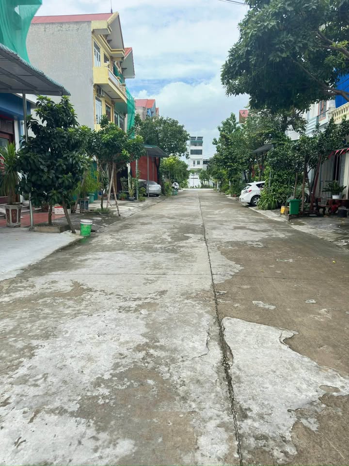 Đất nền Ninh Tiến 71.3m² giá 5 tỷ - Hướng Bắc, vị trí đẹp!