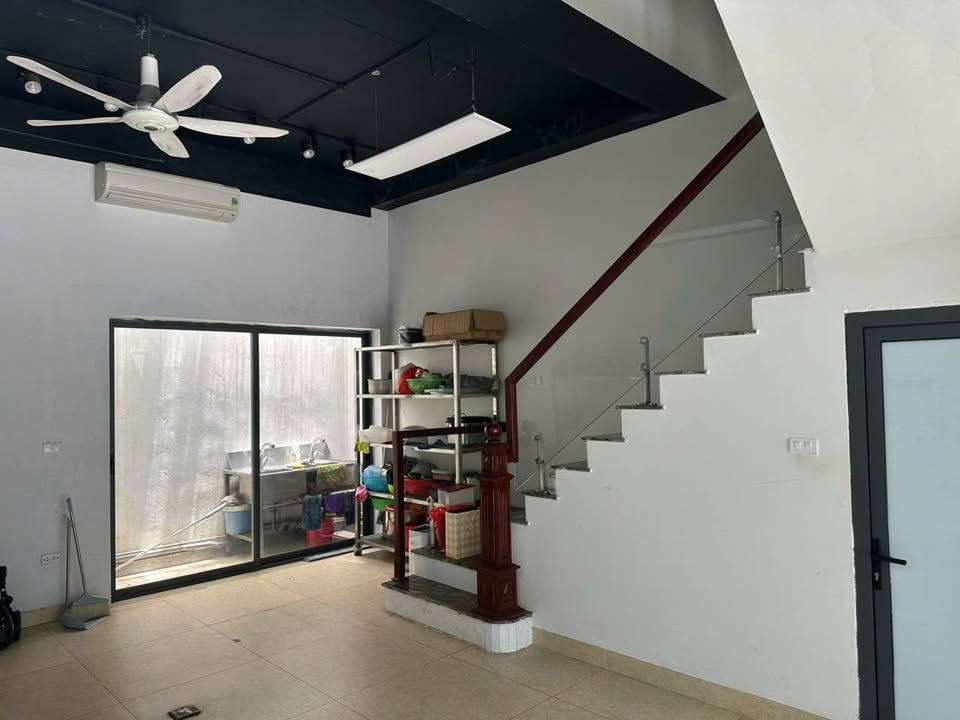 Cho thuê shophouse Định Công 67m² giá từ 8 triệu - Không gian mới, sạch đẹp!